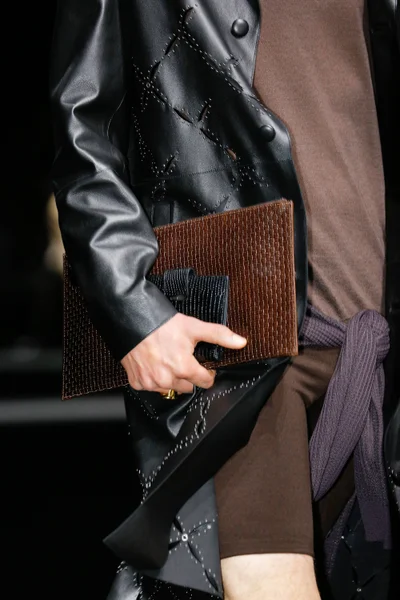 Look 14